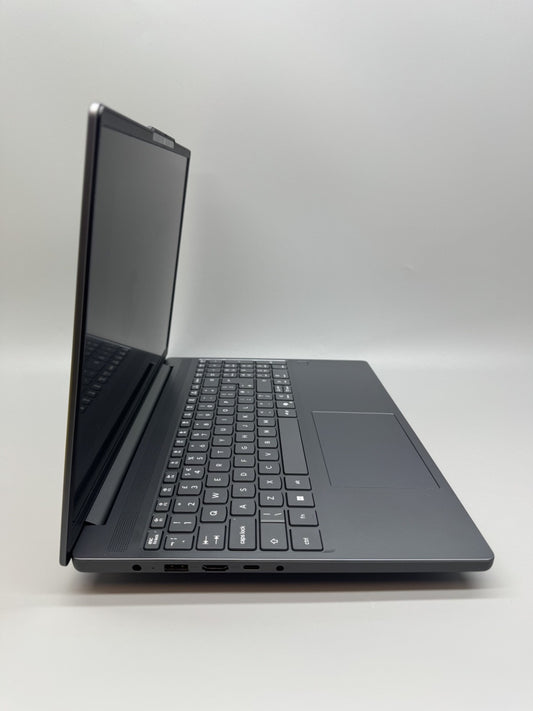 Lenovo IdeaPad Slim 3 15Q8X10 15" Snapdragon X1 24GB RAM 1TB SSD
