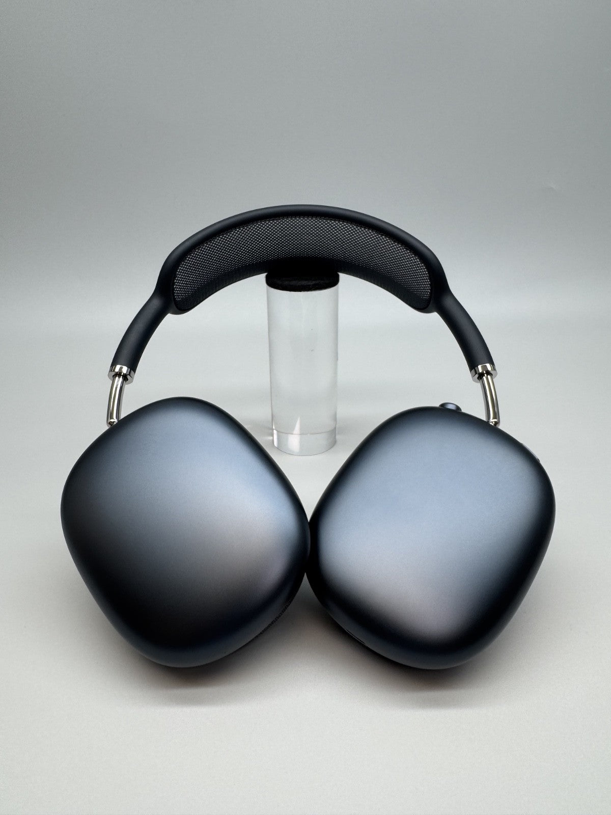 Apple AirPods Max Midnight Wireless Bluetooth Noise-Cancelling
