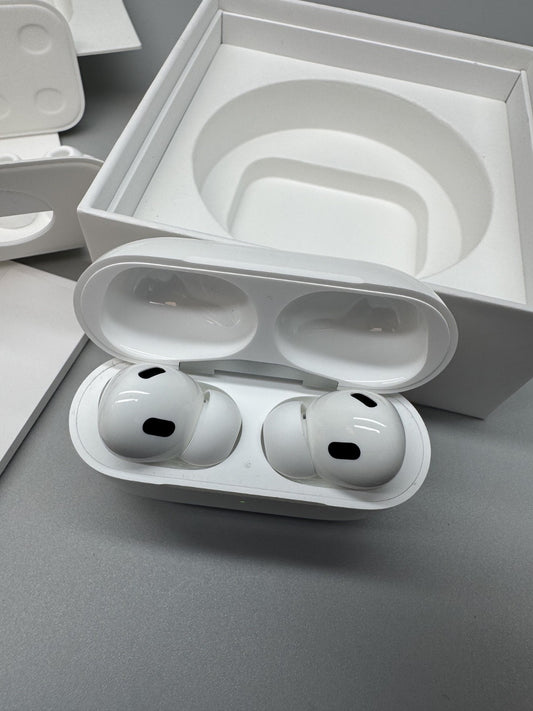Apple AirPods Pro 2nd Gen 2024 Magsafe USB-C In ear Headphones MTJV3ZM/A