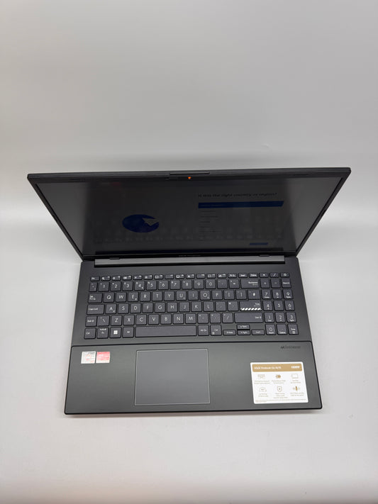 Asus VivoBook Go Laptop 15" Ryzen 5 7520U 16GB RAM 512 GB SSD E1504FA-BQ2566W