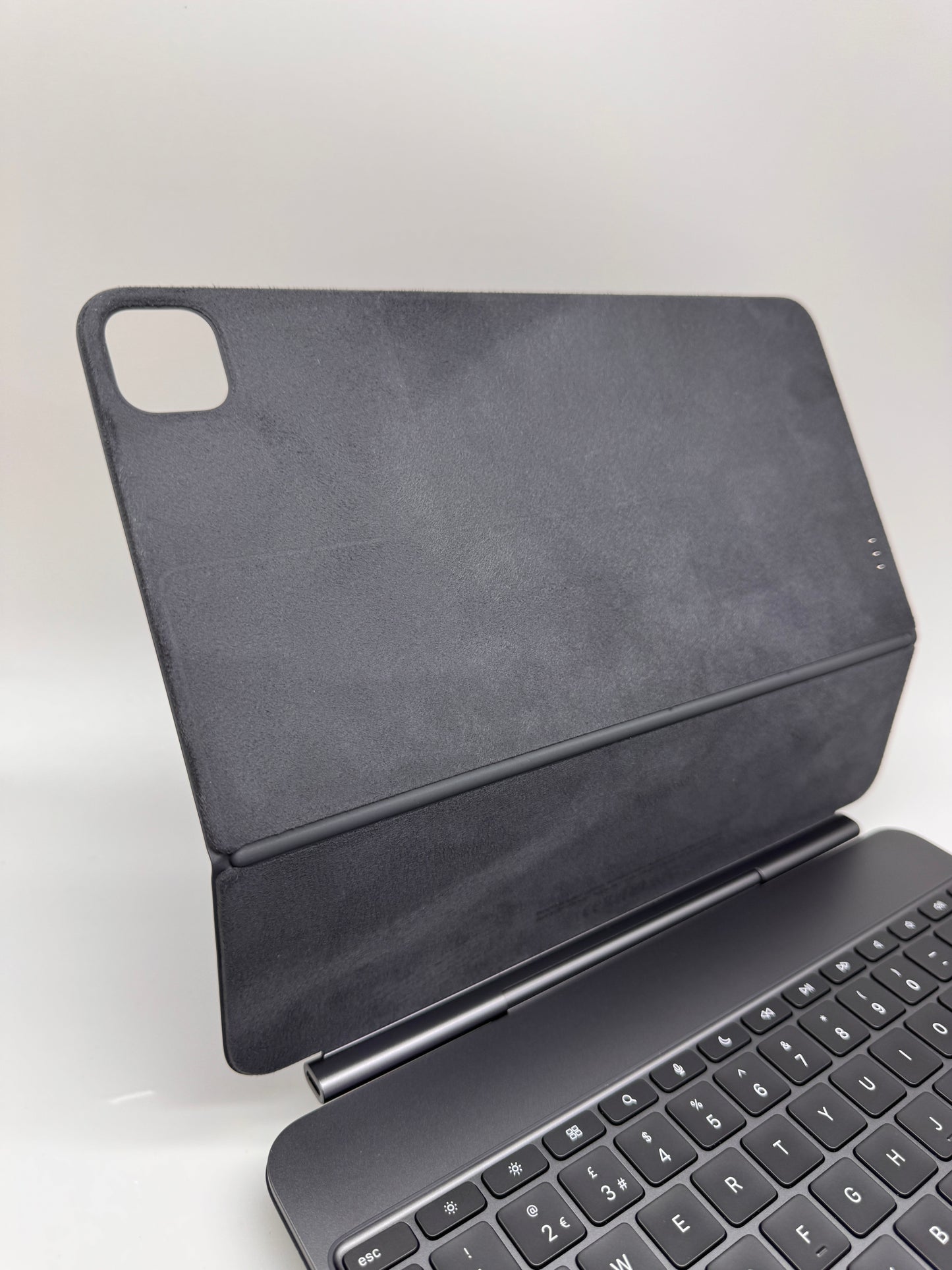 Apple Magic Keyboard Case 2024 for iPad Pro 13” M4 M5 Black MWR53B/A A2974