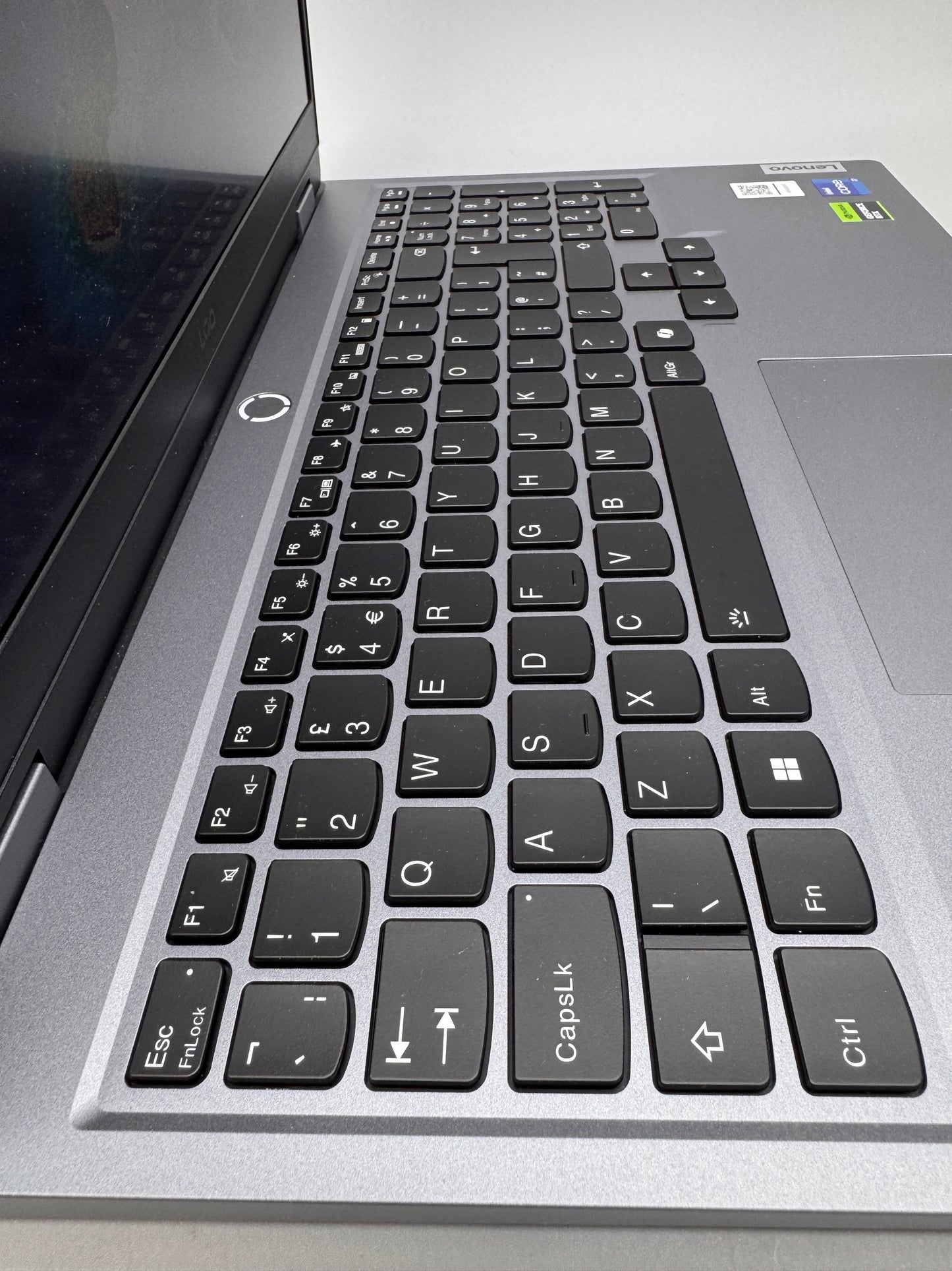 Lenovo LOQ 15IRX9 2024 15" Gaming Laptop i7 RTX 4060 16GB RAM 1TB SSD 83DV00QPUK