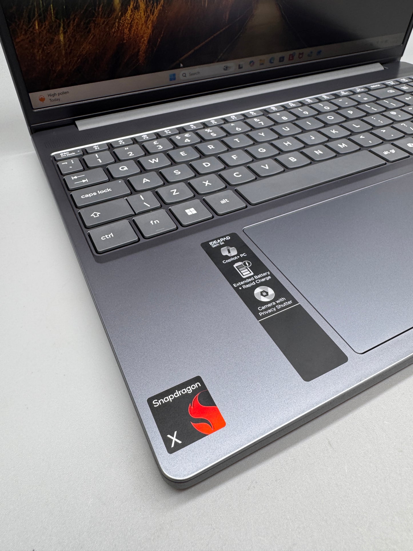 Lenovo IdeaPad Slim 3 15Q8X10 Copilot+PC Laptop 15" Snapdragon 16GB RAM 1TB SSD 83N3002CUK
