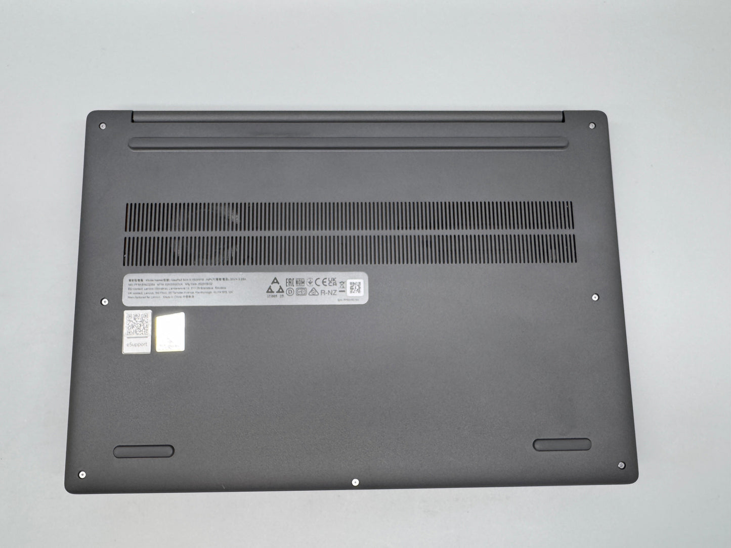 Lenovo IdeaPad Slim 3 15Q8X10 Copilot+PC Laptop 15" Snapdragon 16GB RAM 1TB SSD 83N3002CUK