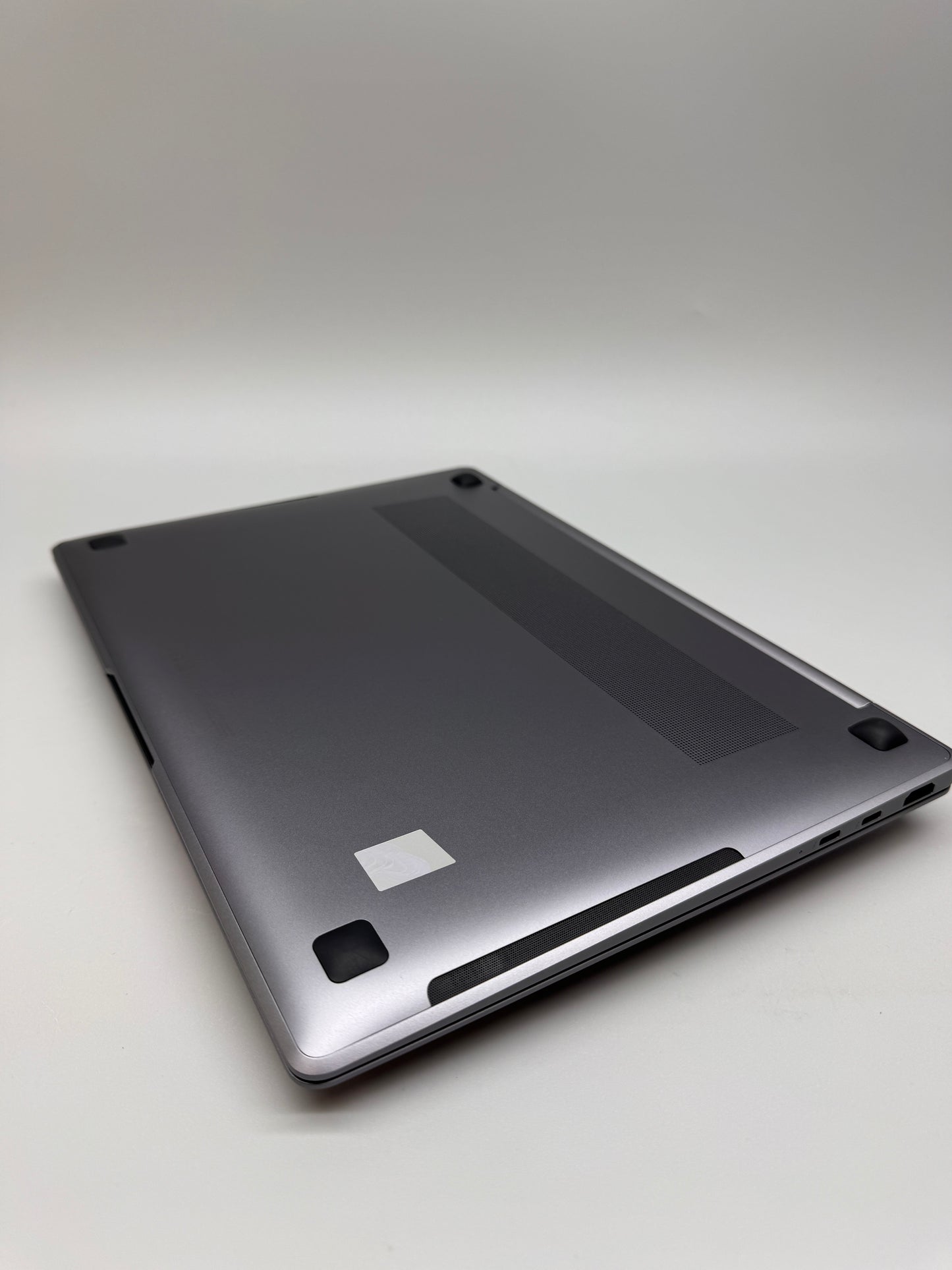 Samsung Galaxy Book5 Pro 14in Touchscreen Laptop Ultra 7 256V 16GB RAM 512GB SSD AMOLED Windows 11 Home Grey NP944XHA-KG2UK