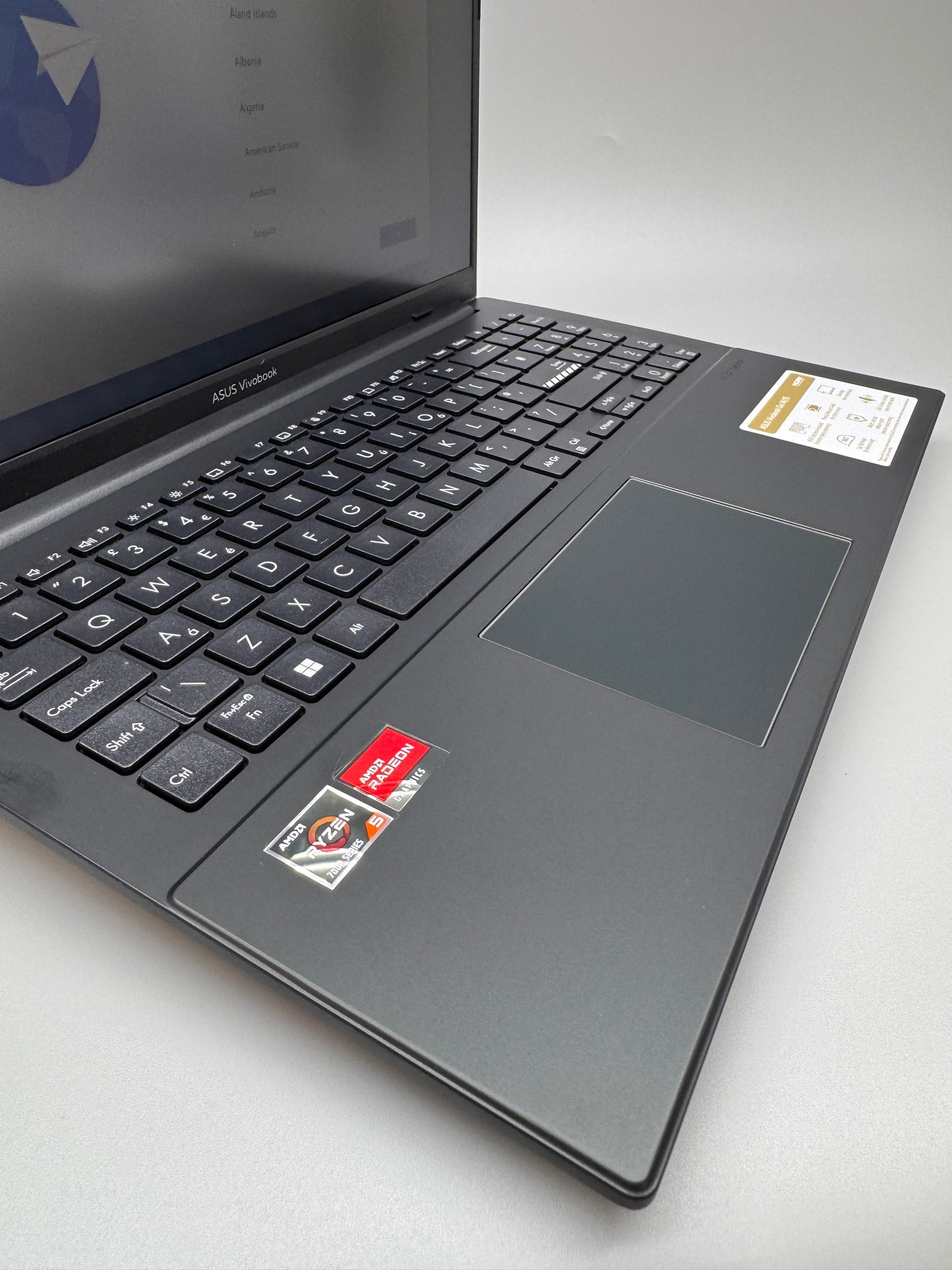 Asus VivoBook Go 15in IPS Laptop AMD Ryzen 5 7520U AMD Radeon 610M 16GB RAM 512GB SSD Windows 11 Home Black E1504FA-BQ2566W