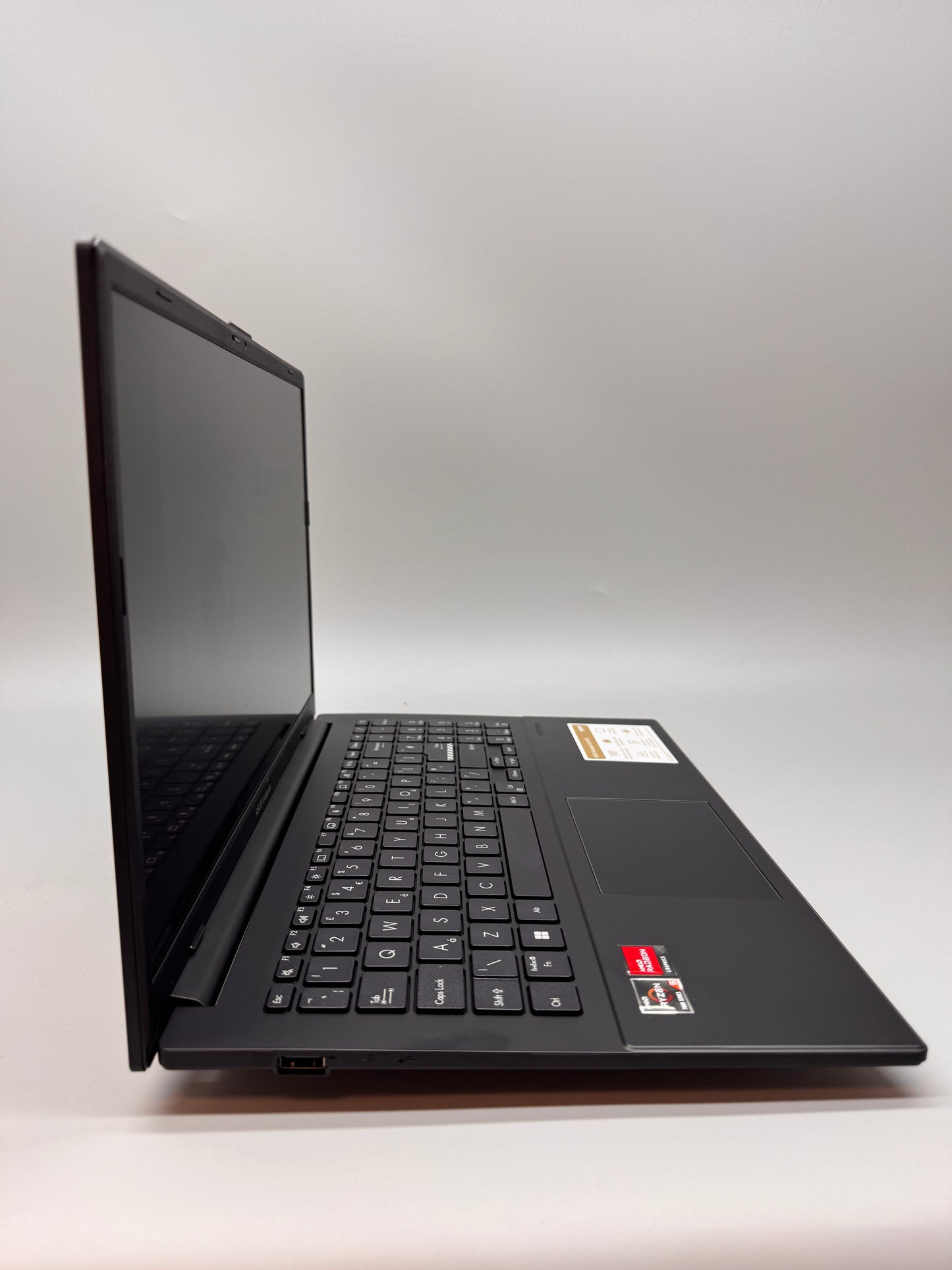 Asus VivoBook Go 15in IPS Laptop AMD Ryzen 5 7520U AMD Radeon 610M 16GB RAM 512GB SSD Windows 11 Home Black E1504FA-BQ2566W