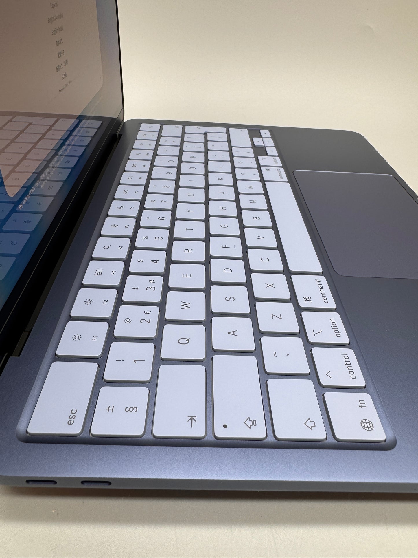Apple Macbook Neo 13 inch 2026 Indigo A18 Pro 6C CPU 5C GPU 8GB RAM 256GB SSD MHFF4B/A A3404
