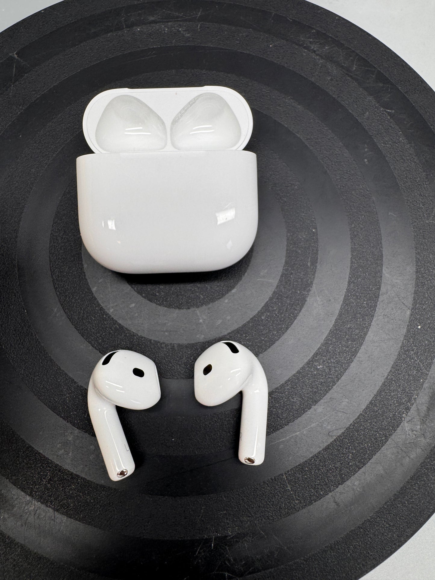 Apple AirPods 4 White Wireless Bluetooth Noise Cancelling Earbud In Ear MXP93ZM/A