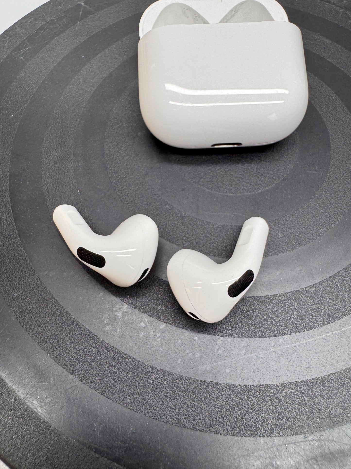 Apple AirPods 4 White Wireless Bluetooth Noise Cancelling Earbud In Ear MXP93ZM/A