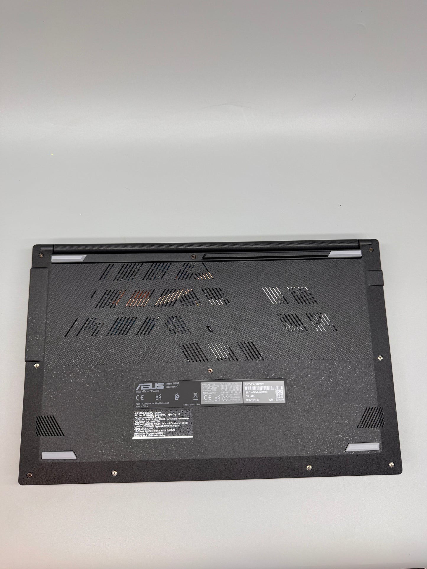Asus VivoBook Go 15in IPS Laptop AMD Ryzen 5 7520U AMD Radeon 610M 16GB RAM 512GB SSD Windows 11 Home Black E1504FA-BQ2566W