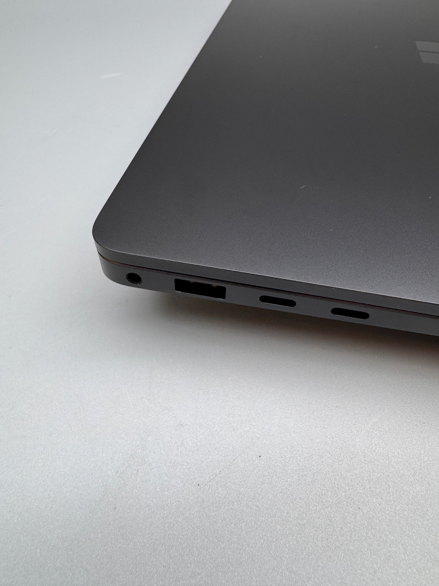 Microsoft Surface Laptop 7 Copilot+ PC Snapdragon X Plus Adreno Graphics 16GB RAM 1TB SSD Windows 11 Home 13.8in Laptop Black EP2-19293