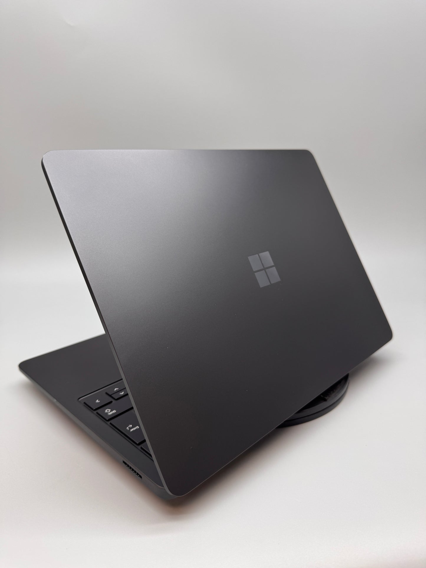 Microsoft Surface Laptop 7 Copilot+ PC Snapdragon X Plus Adreno Graphics 16GB RAM 1TB SSD Windows 11 Home 13.8in Laptop Black EP2-19293