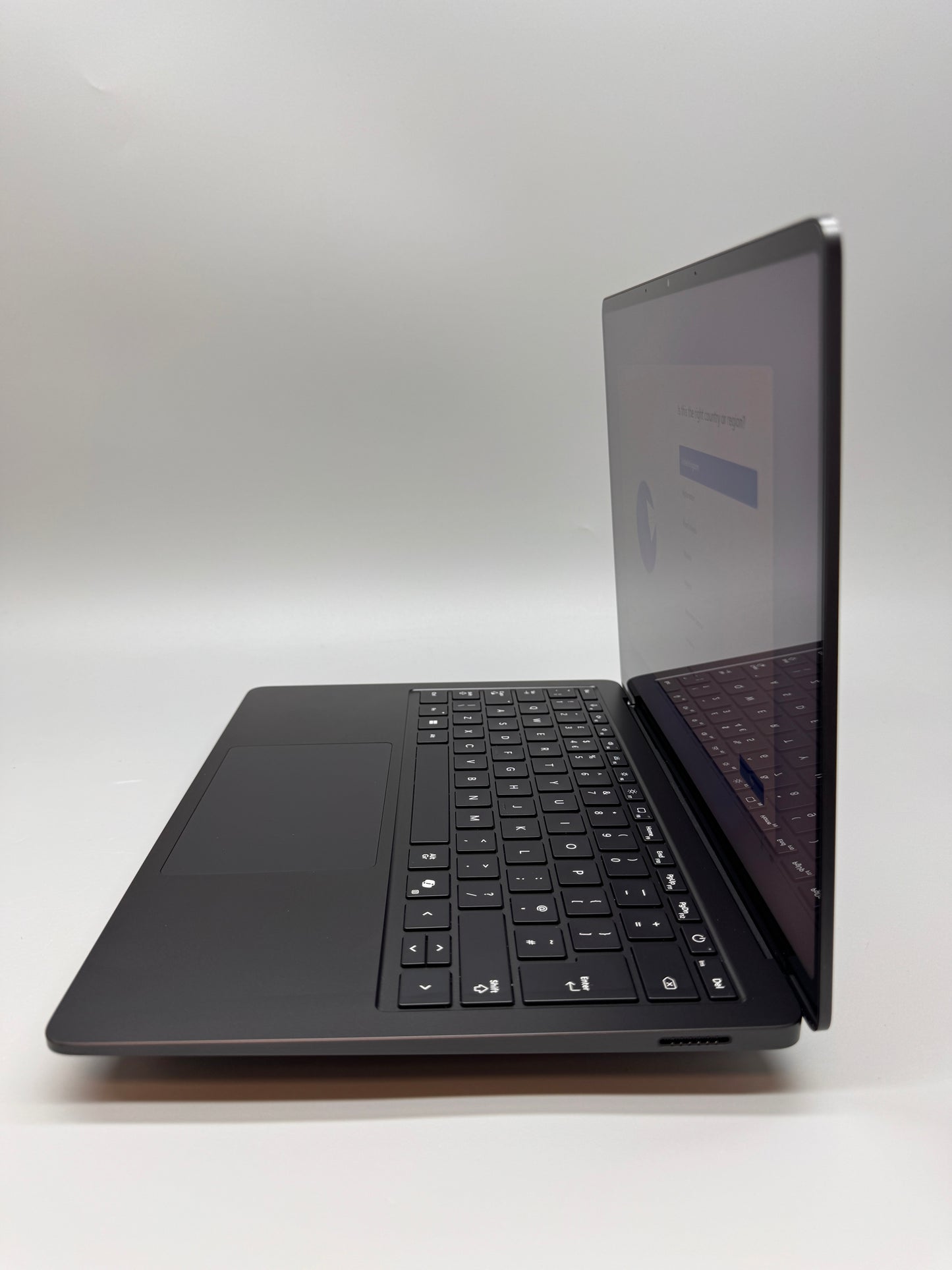 Microsoft Surface Laptop 7 Copilot+ PC Snapdragon X Plus Adreno Graphics 16GB RAM 1TB SSD Windows 11 Home 13.8in Laptop Black EP2-19293
