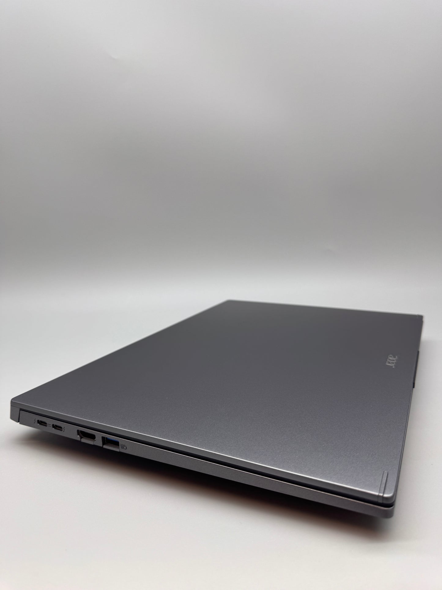 Acer Aspire 16 inch OLED Laptop Intel Core Ultra 5 125H 16GB RAM 512GB SSD A16-71M-56LE Windows 11 Home Iron NX.J5LEK.003