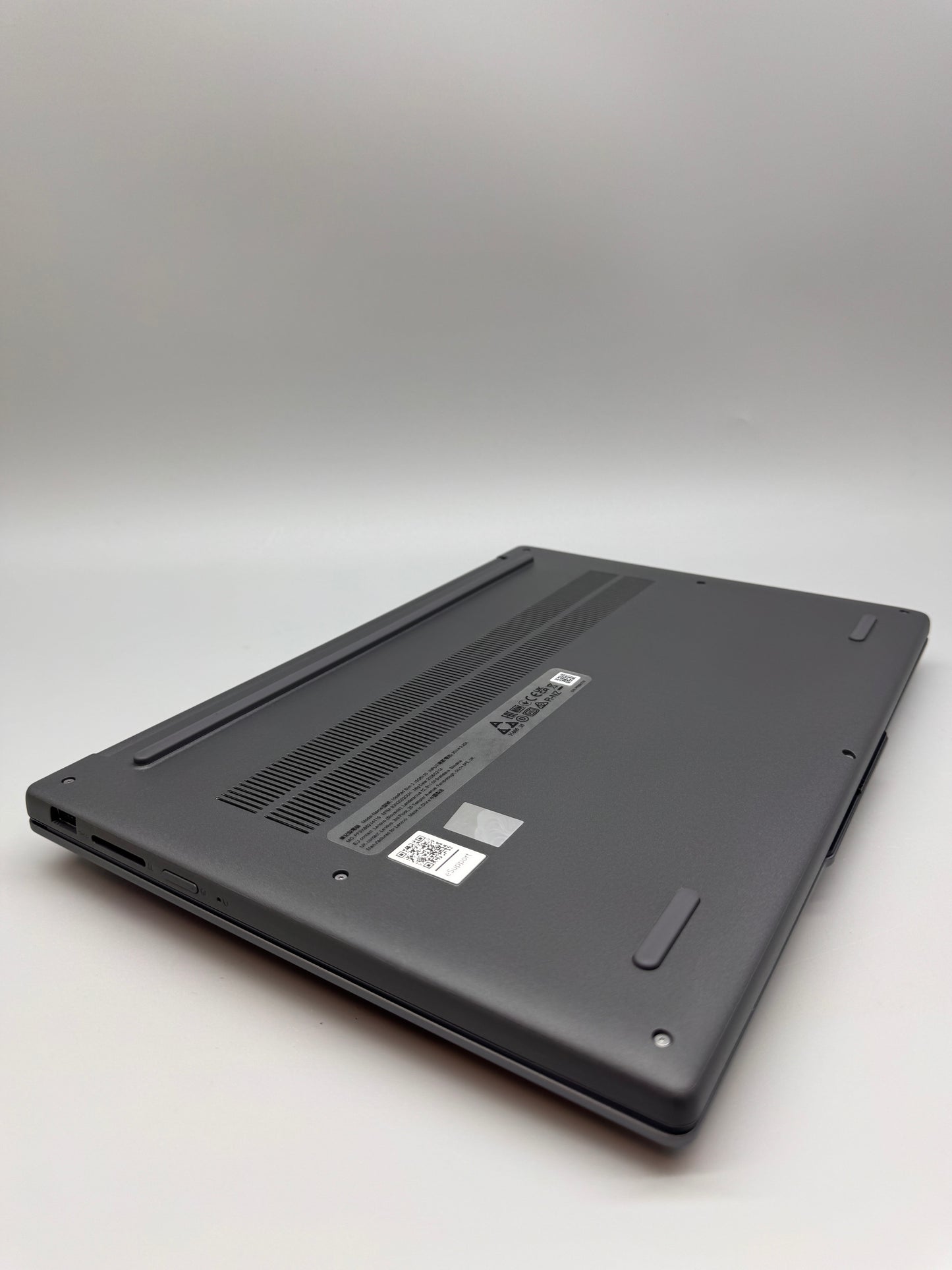 Lenovo IdeaPad Slim 3 15Q8X10 15in Copilot+ PC Laptop Qualcomm Snapdragon X1-26-100 16GB RAM 1TB SSD Windows 11 Home IPS Grey 83N3002CUK