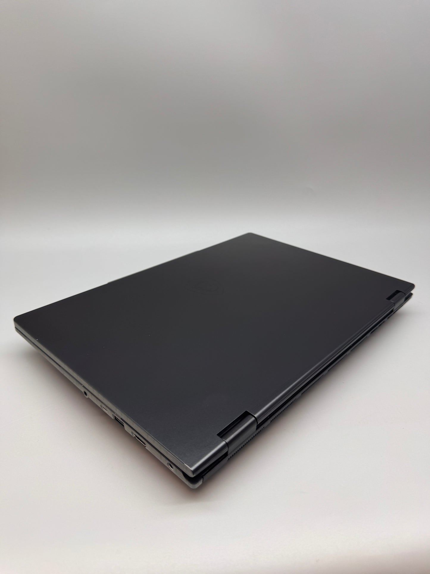 MSI Cyborg 15 inch B2RW Gaming Laptop Intel Core 7 240H NVIDIA GeForce RTX 5060 16GB RAM 1TB SSD IPS Windows 11 Home 144Hz Black 9S7-15Q342-020 B2RWFKG-020UK