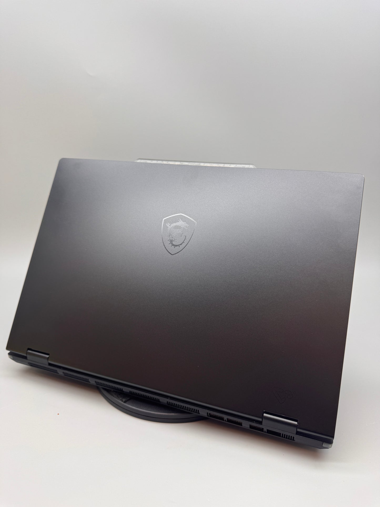 MSI Cyborg 15 inch B2RW Gaming Laptop Intel Core 7 240H NVIDIA GeForce RTX 5060 16GB RAM 1TB SSD IPS Windows 11 Home 144Hz Black 9S7-15Q342-020 B2RWFKG-020UK