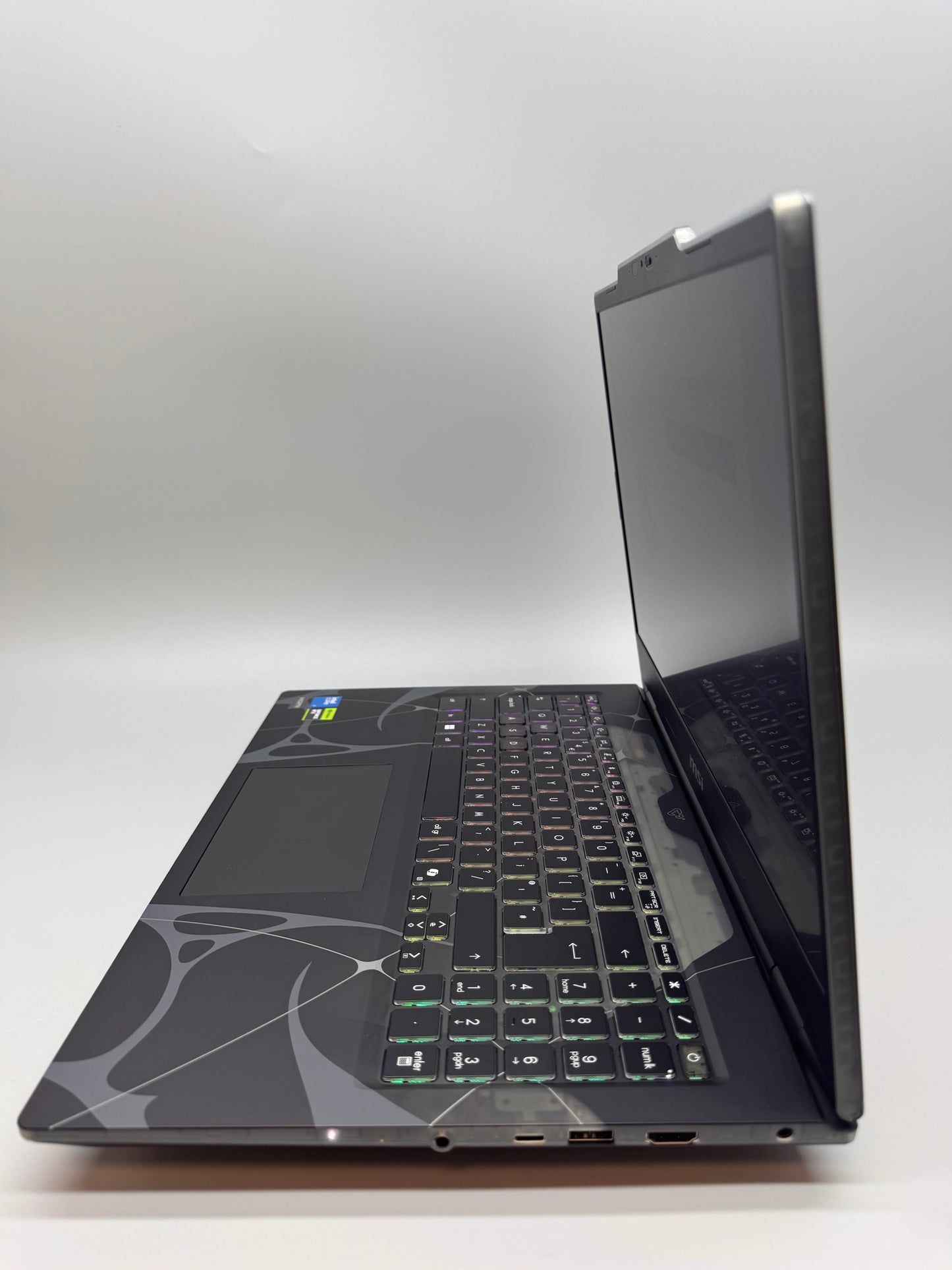 MSI Cyborg 15 inch B2RW Gaming Laptop Intel Core 7 240H NVIDIA GeForce RTX 5060 16GB RAM 1TB SSD IPS Windows 11 Home 144Hz Black 9S7-15Q342-020 B2RWFKG-020UK