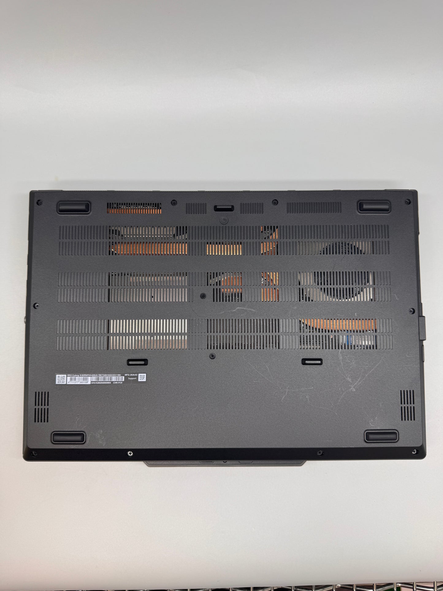 MSI Cyborg 15 inch B2RW Gaming Laptop Intel Core 7 240H NVIDIA GeForce RTX 5060 16GB RAM 1TB SSD IPS Windows 11 Home 144Hz Black 9S7-15Q342-020 B2RWFKG-020UK