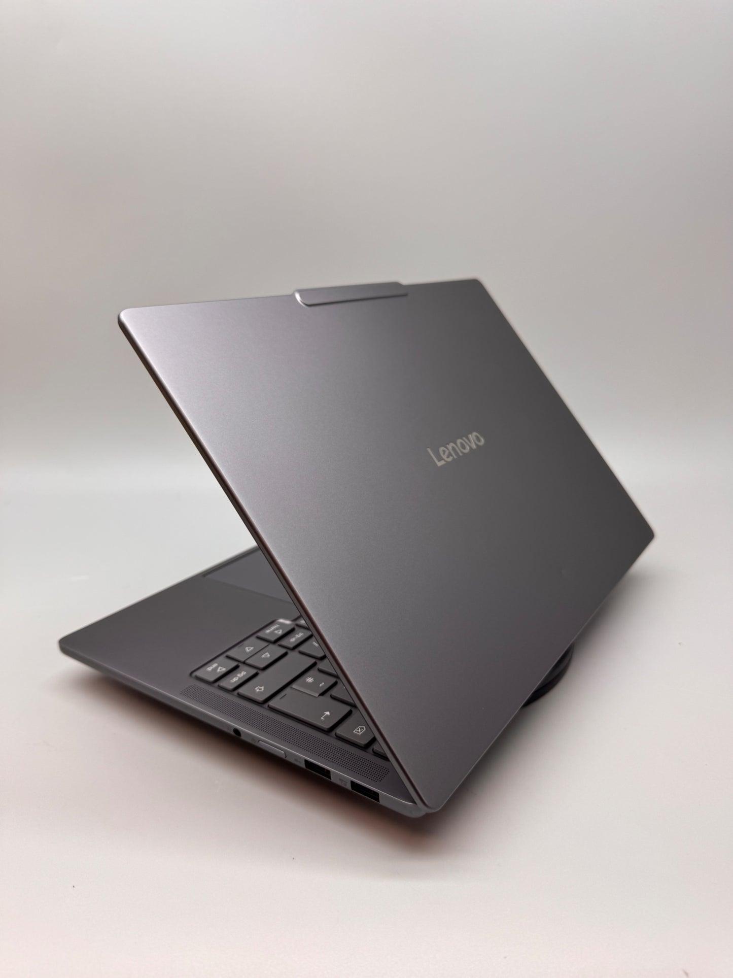 Lenovo IdeaPad Pro 5 14AKP10 Copilot+ PC 14in OLED Laptop Ryzen AI 7 24 GB RAM 1TB SSD 83JL0012UK